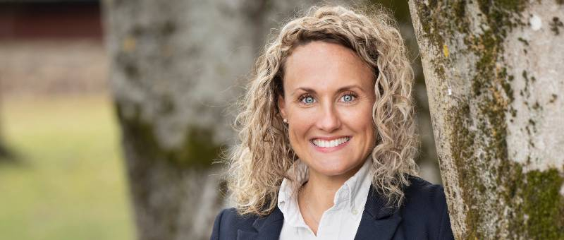 om-oss-carolina-mot-trad